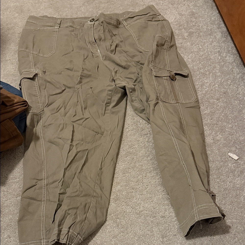 Casual Cargo Pants - Tan